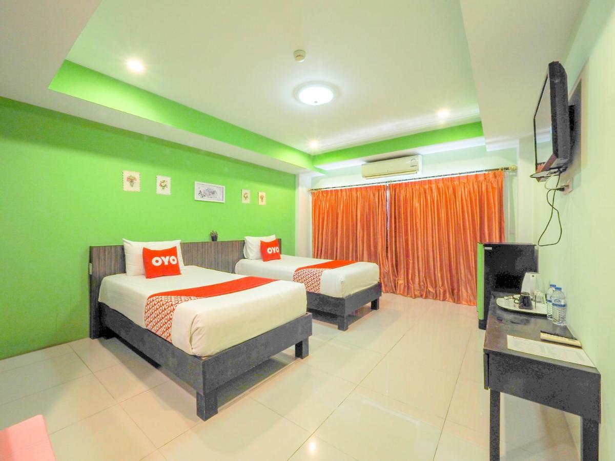 Oyo 75367 Ud Pattaya Hotel Bang Lamung Extérieur photo