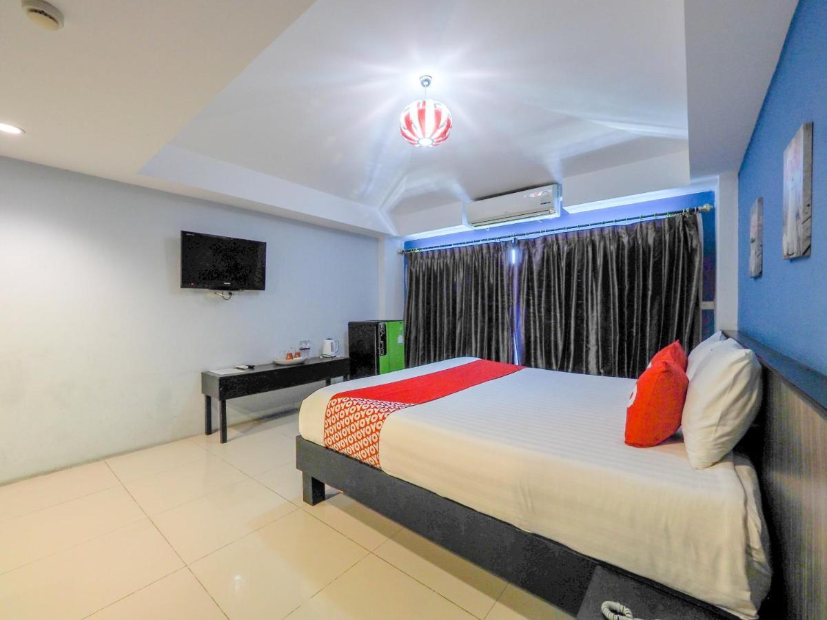 Oyo 75367 Ud Pattaya Hotel Bang Lamung Extérieur photo