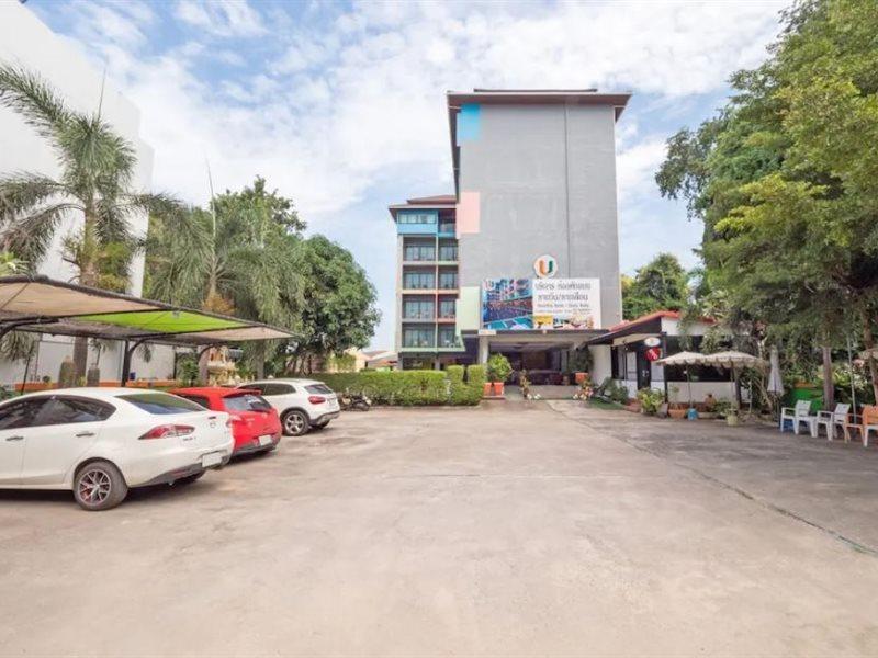 Oyo 75367 Ud Pattaya Hotel Bang Lamung Extérieur photo