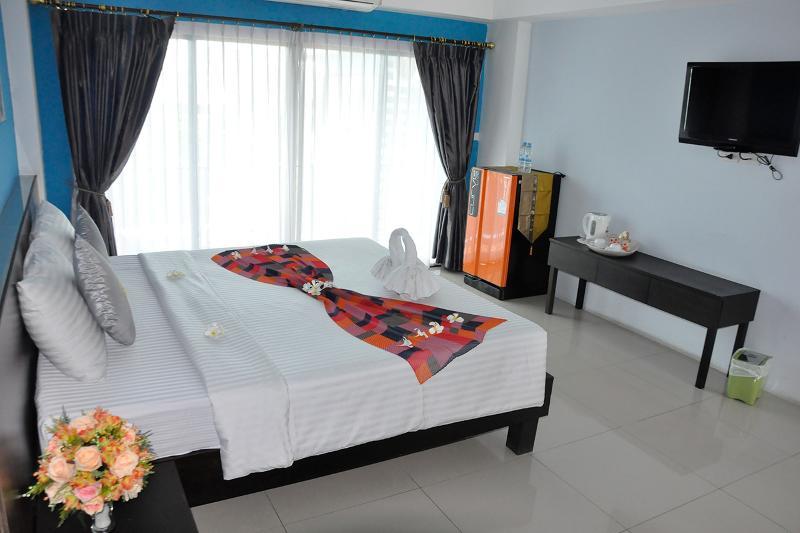 Oyo 75367 Ud Pattaya Hotel Bang Lamung Extérieur photo