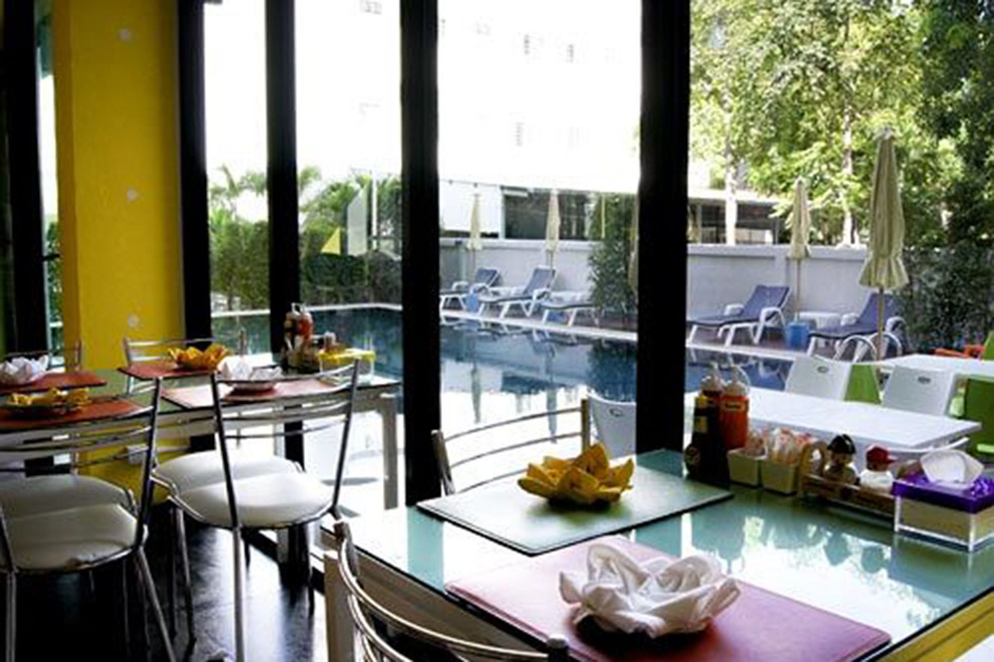 Oyo 75367 Ud Pattaya Hotel Bang Lamung Extérieur photo