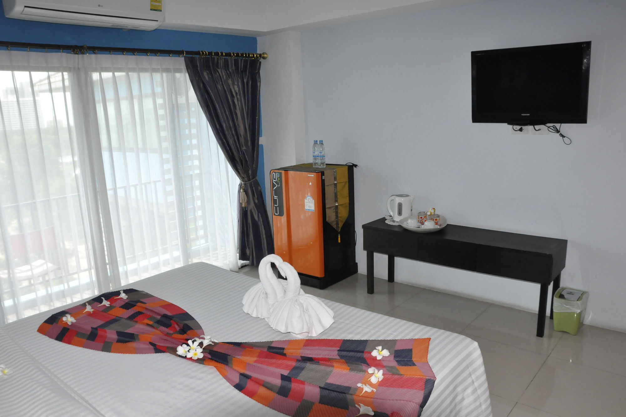 Oyo 75367 Ud Pattaya Hotel Bang Lamung Extérieur photo